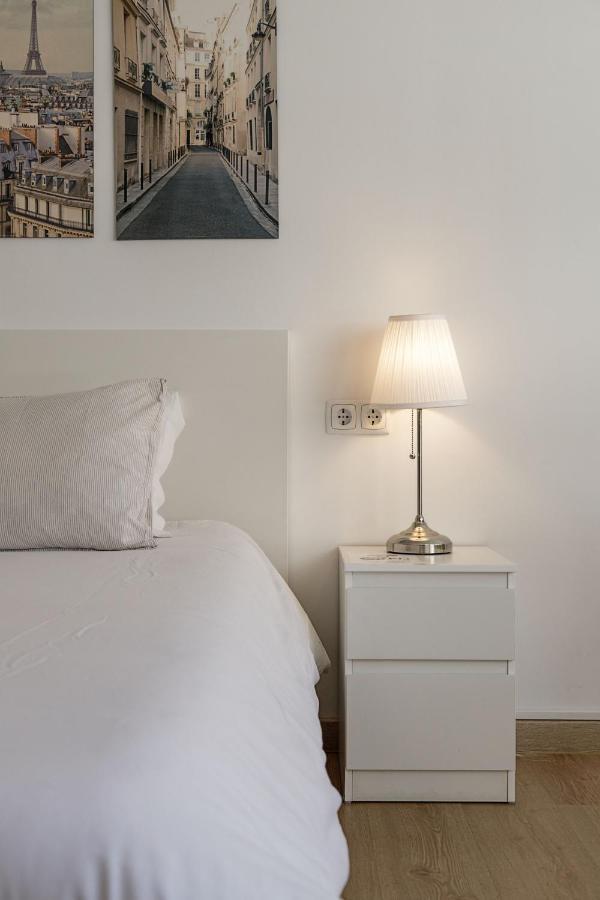 Travel & Live Aliados Apartment OOporto Esterno foto