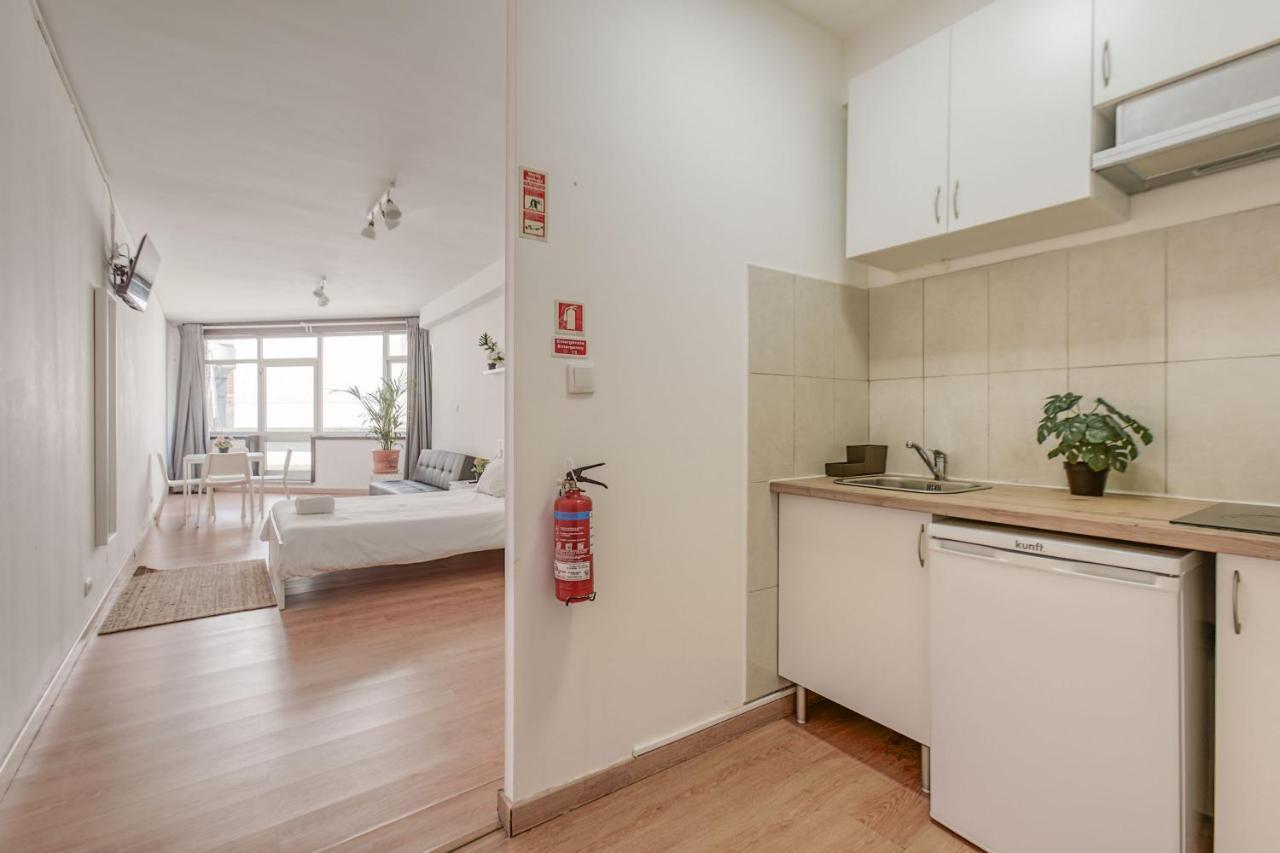 Travel & Live Aliados Apartment OOporto Esterno foto