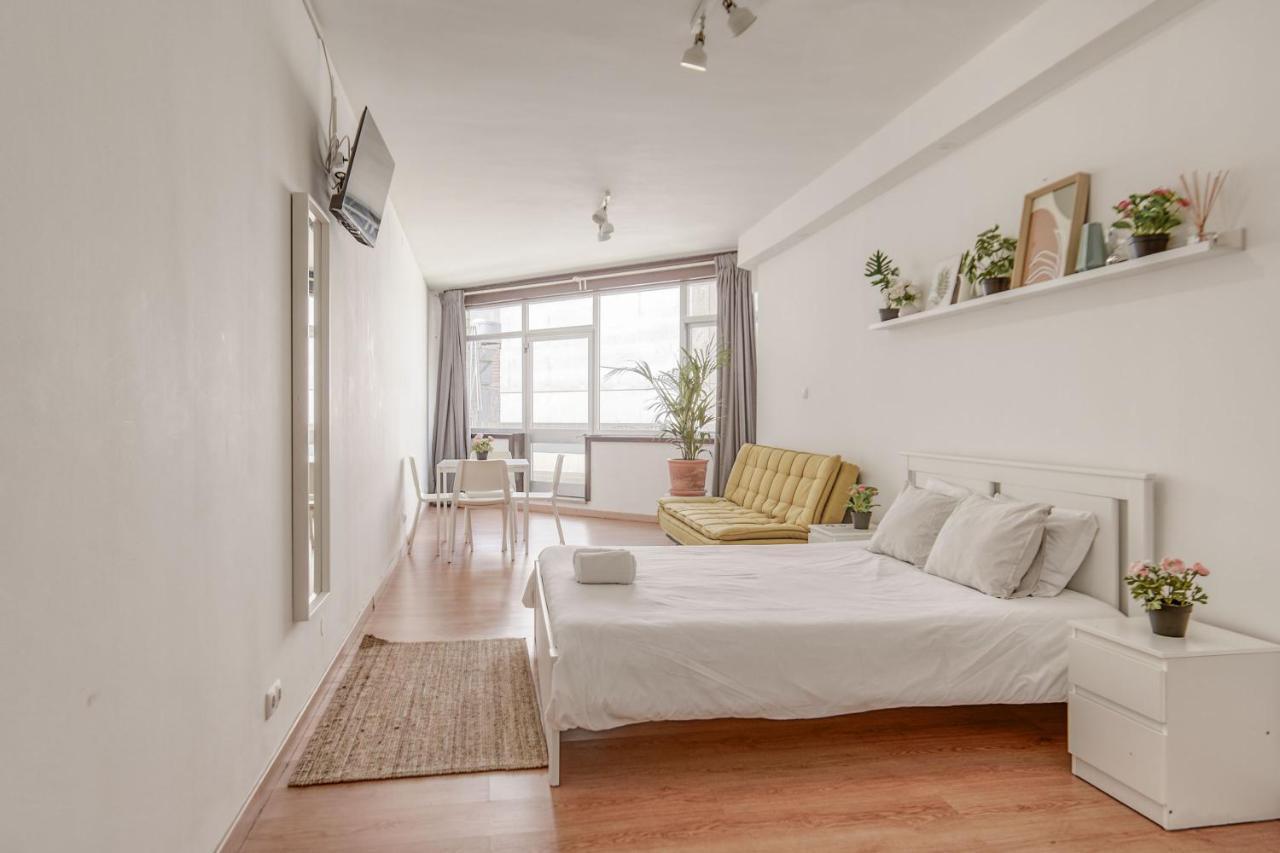 Travel & Live Aliados Apartment OOporto Esterno foto