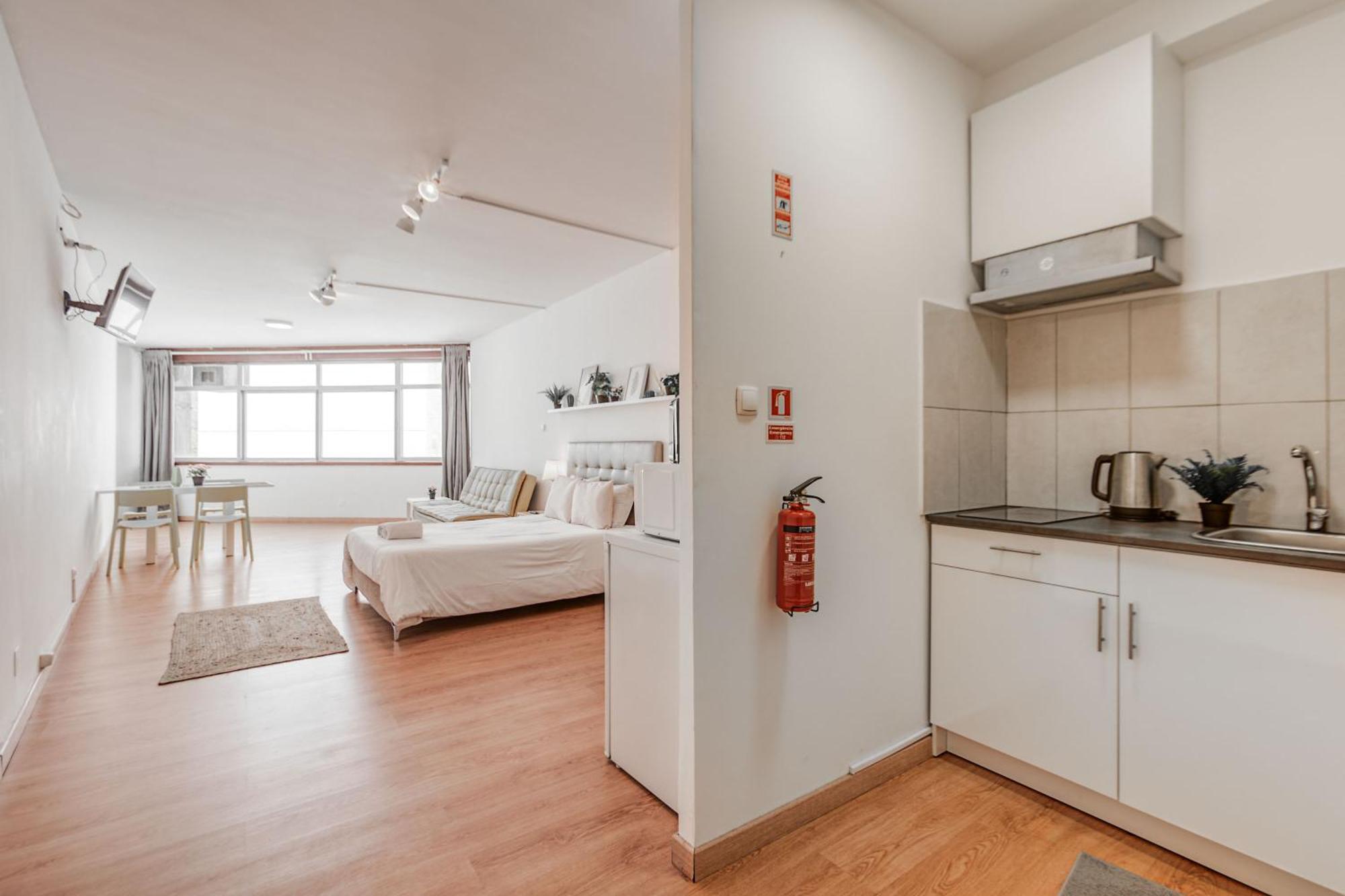 Travel & Live Aliados Apartment OOporto Esterno foto