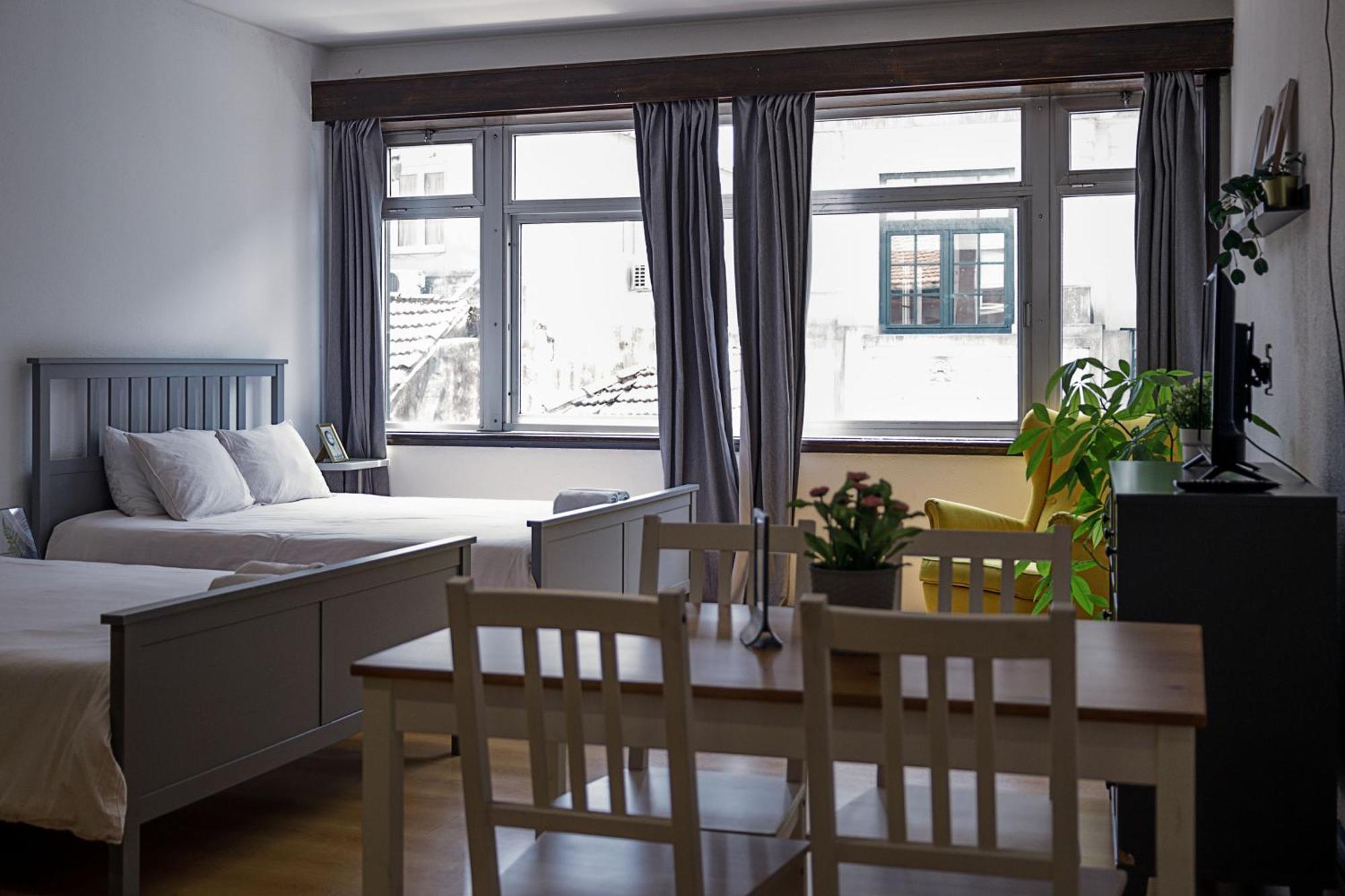 Travel & Live Aliados Apartment OOporto Esterno foto